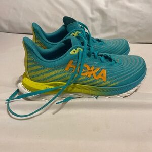 Hoka One One Mach 5 Runners Women’s 8B - Like New